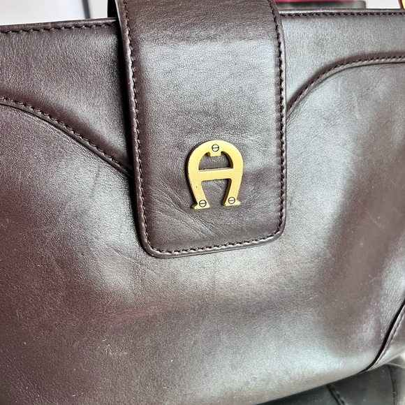 Etienne Aigner Vintage  chocolate leather Multiple Pockets Zipper shoulder bag - Picture 7 of 15